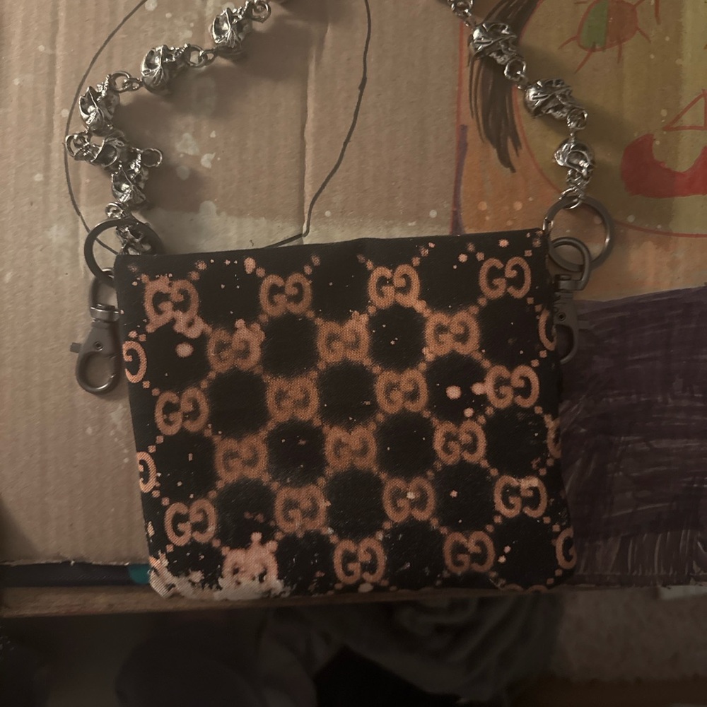 Custom clutch